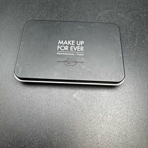 NWT Makeup Forever Matte Velvet Skin Powder Foundation R520